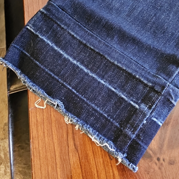 YOGA jeans. Size 27. Like new. - Picture 2 of 7